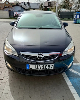 Opel Astra cena 18500 przebieg: 180000, rok produkcji 2011 z Siedlce małe 232